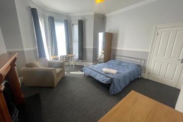 5 bed house, Chaddlewood Avenue, Lipson, Plymouth, PL48RF - Image 13